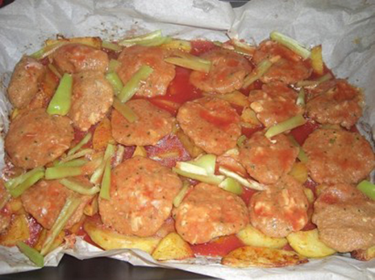 Fırında Patatesli Tavuk Göğsü Tarifi ve Malzemeleri