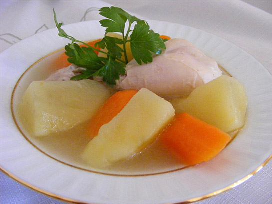 Haşlanmış Tavuk Tarifi ve Malzemeleri